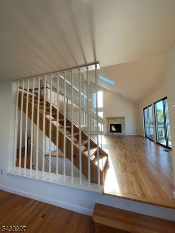 73 Linda Ln, Edison Twp., NJ 08820