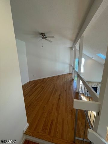 73 Linda Ln, Edison Twp., NJ 08820