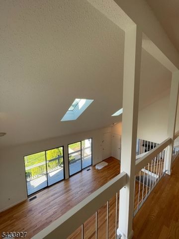 73 Linda Ln, Edison Twp., NJ 08820