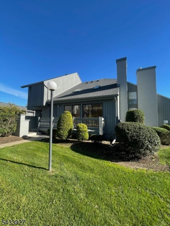 73 Linda Ln, Edison Twp., NJ 08820 — photo 2