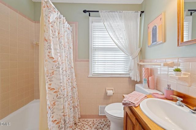 2421 Lacy Street, Burlington, NC 27215