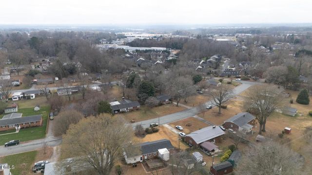 2421 Lacy Street, Burlington, NC 27215