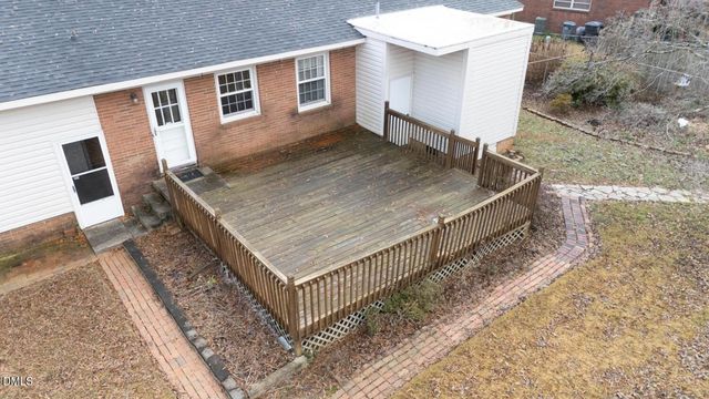 2421 Lacy Street, Burlington, NC 27215