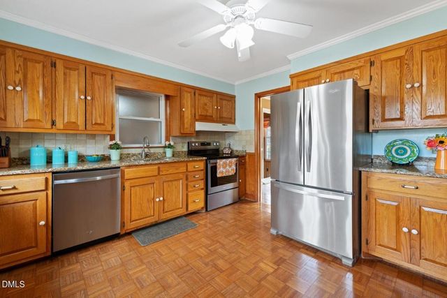 2421 Lacy Street, Burlington, NC 27215