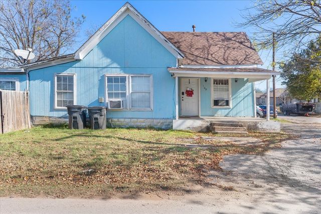 109 N Kouns Street, Cleburne, TX 76031