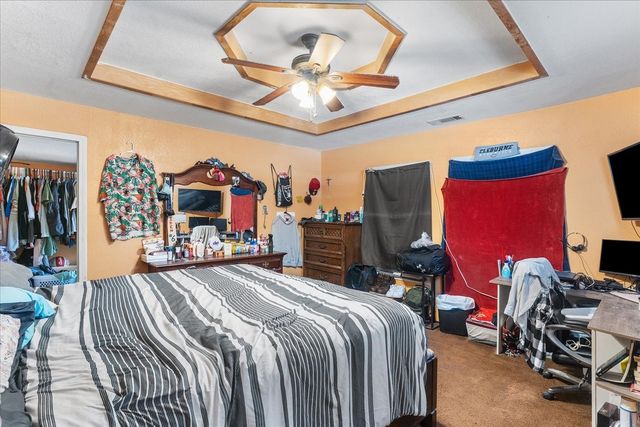 109 N Kouns Street, Cleburne, TX 76031