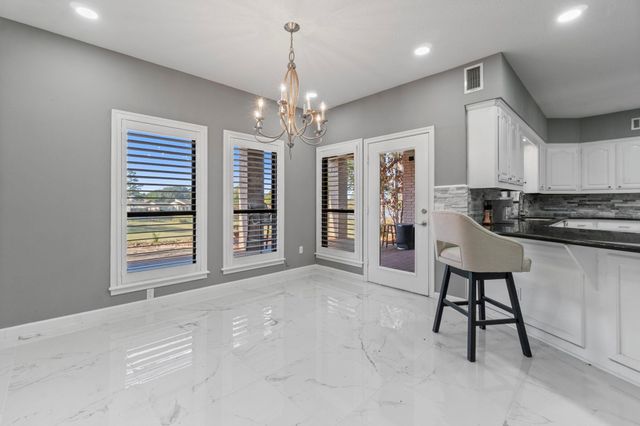 22405 Augusta Lane, Huntsville, TX 77340