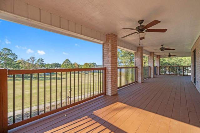 22405 Augusta Lane, Huntsville, TX 77340