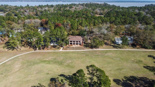 22405 Augusta Lane, Huntsville, TX 77340