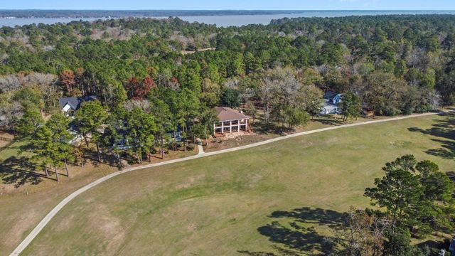 22405 Augusta Lane, Huntsville, TX 77340