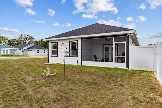 24302 SW 18TH LANE, Newberry, FL 32669