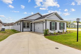 24302 SW 18TH LANE, Newberry, FL 32669