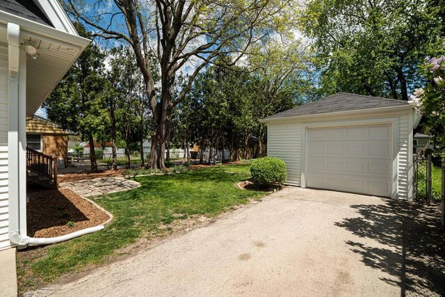 610 99th STREET, Wauwatosa, WI 53226