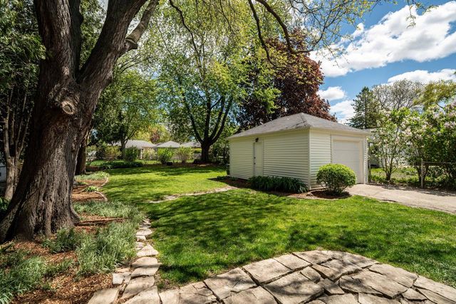 610 99th STREET, Wauwatosa, WI 53226