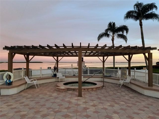 6219 PALMA DEL MAR BOULEVARD S 112, St Petersburg, FL 33715