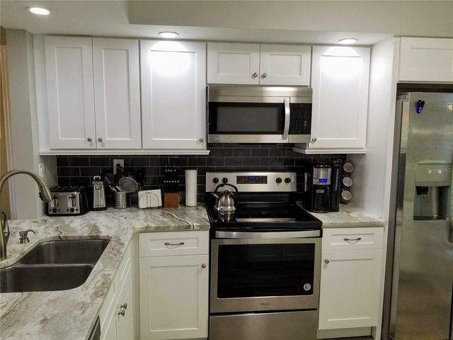 6219 PALMA DEL MAR BOULEVARD S 112, St Petersburg, FL 33715