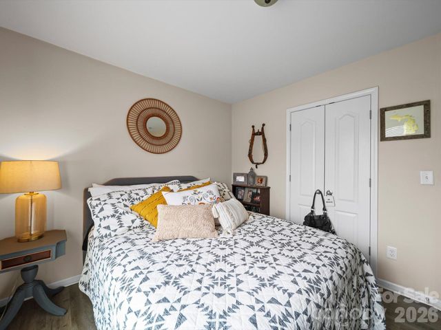 2017 Longhorn Drive, Dallas, NC 28034