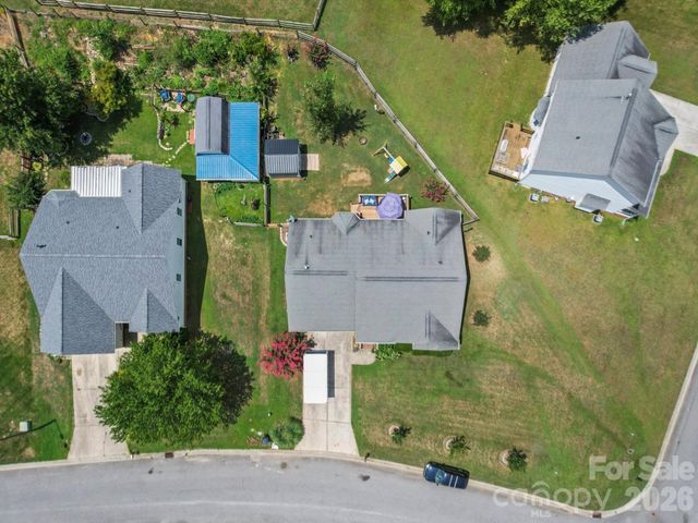 2017 Longhorn Drive, Dallas, NC 28034