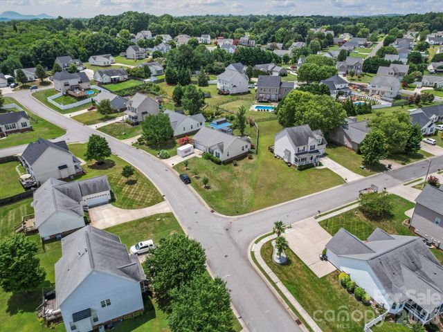 2017 Longhorn Drive, Dallas, NC 28034