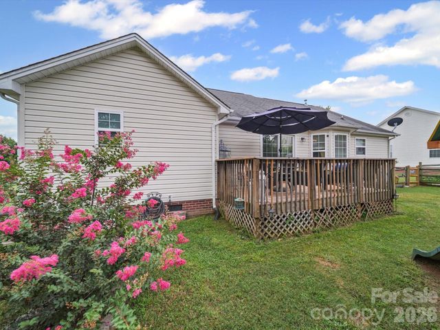 2017 Longhorn Drive, Dallas, NC 28034