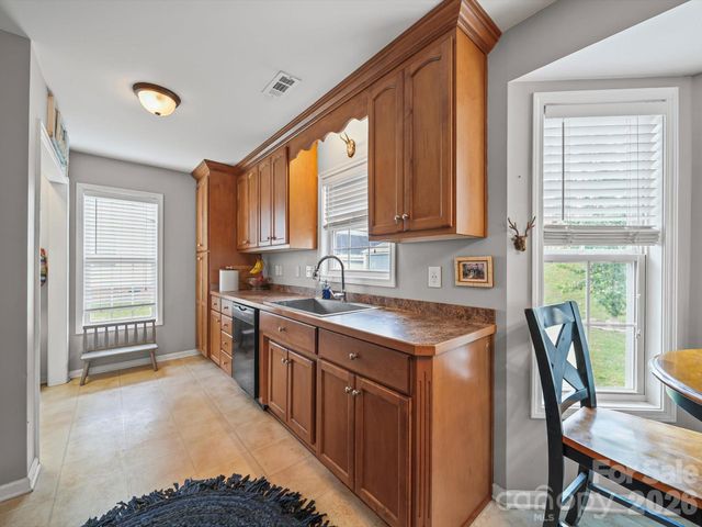 2017 Longhorn Drive, Dallas, NC 28034