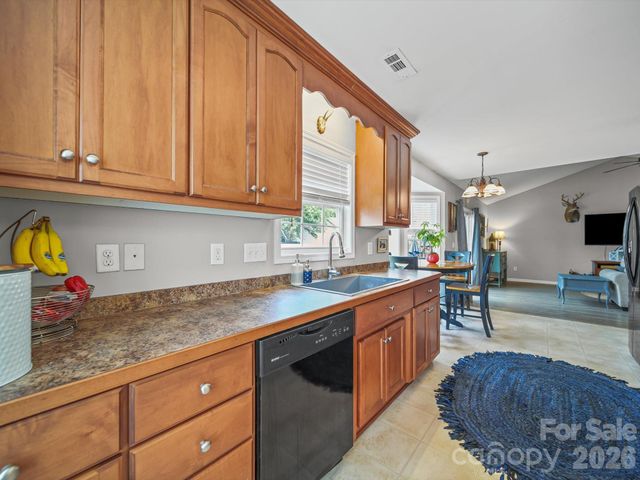 2017 Longhorn Drive, Dallas, NC 28034