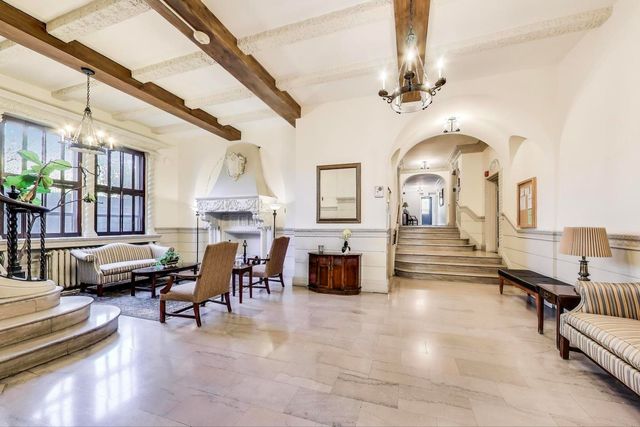 1765 E 55th Street J2, Chicago, IL 60615