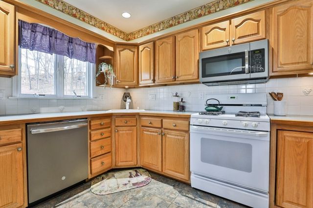 20 Palmer Ave, Saugus, MA 01906