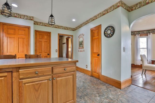 20 Palmer Ave, Saugus, MA 01906