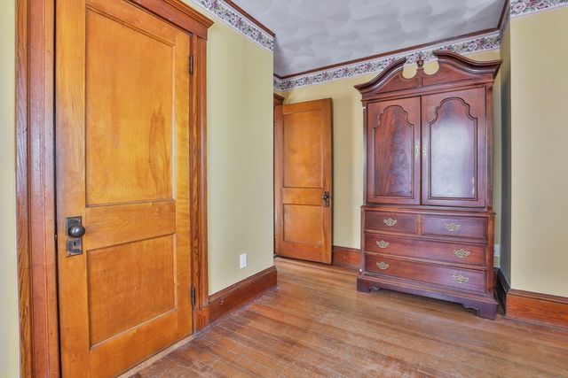 20 Palmer Ave, Saugus, MA 01906