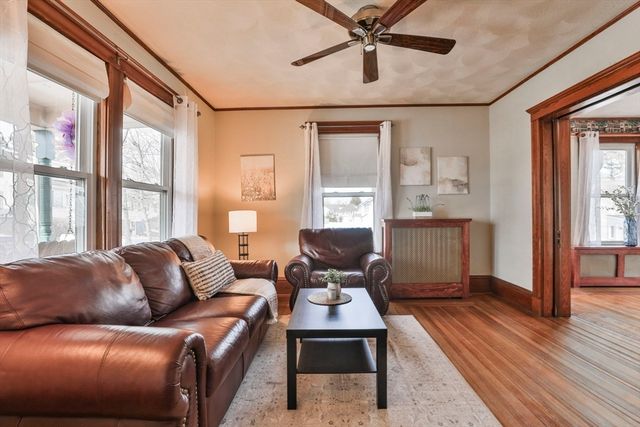 20 Palmer Ave, Saugus, MA 01906