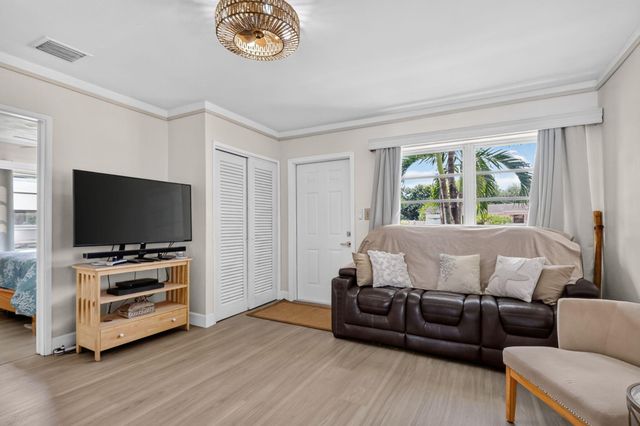 6533 SW 19TH Street, Miramar, FL 33023