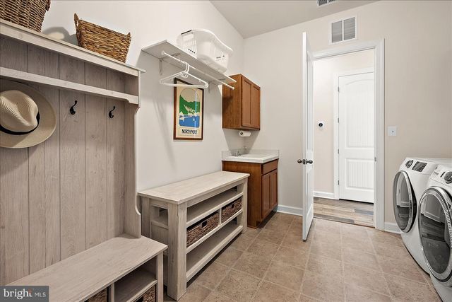 25 MURRELLS CT, Ocean View, DE 19970