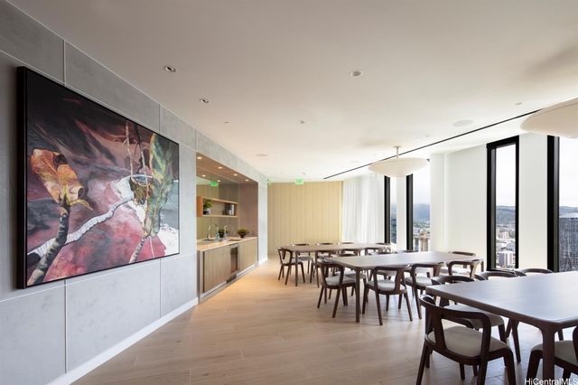 987 Queen Street 3506, Honolulu, HI 96814