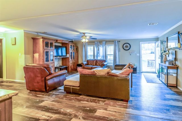 6258 N Hill Road, Navasota, TX 77868