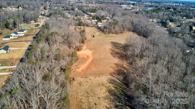 911 Westminster Drive, Statesville, NC 28677