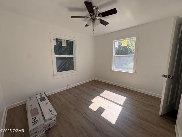 815 Stratford Place, Neosho, MO 64850