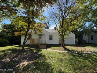 815 Stratford Place, Neosho, MO 64850