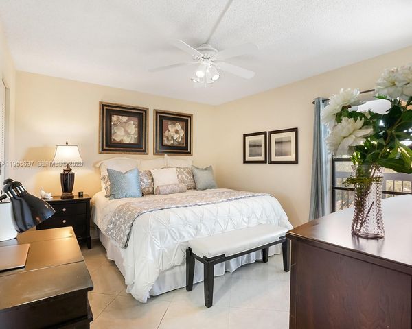 3591 Environ Boulevard A404, Lauderhill, FL 33319