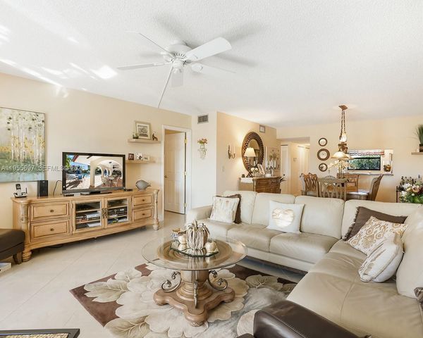 3591 Environ Boulevard A404, Lauderhill, FL 33319