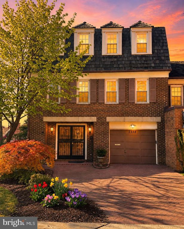 2338 S QUEEN ST, Arlington, VA 22202