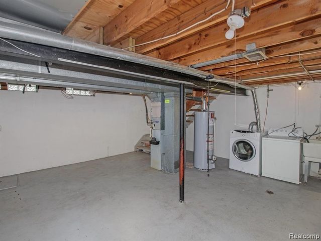 35420 TALL OAKS Drive, Sterling Heights, MI 48312