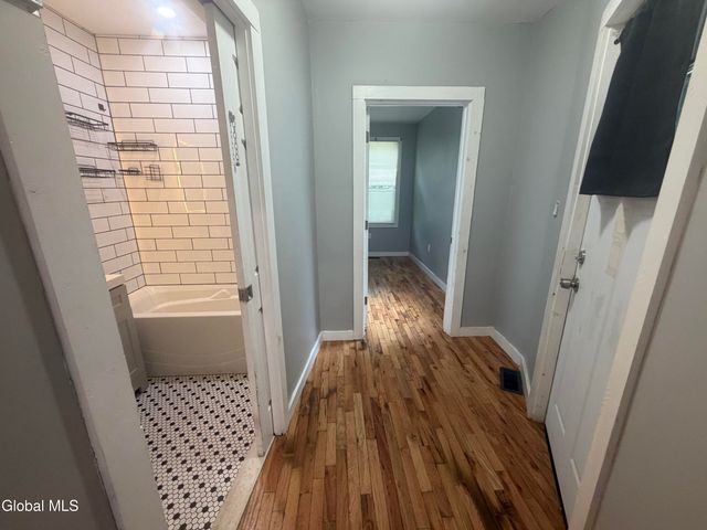 193 Livingston Avenue 1st Floor, Albany, NY 12210