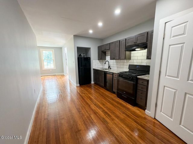 193 Livingston Avenue 1st Floor, Albany, NY 12210