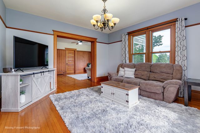 245 N Cedar Street, Leland, IL 60531