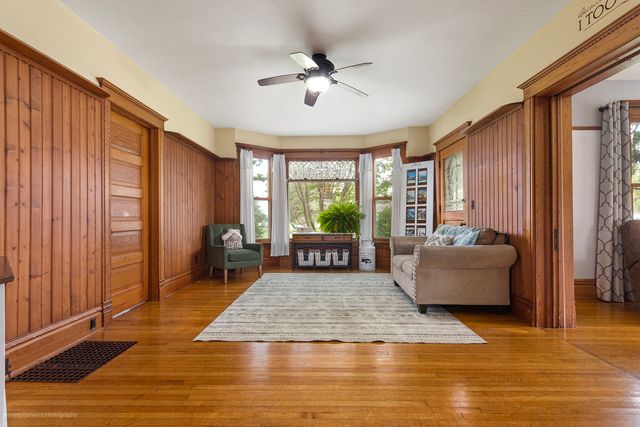 245 N Cedar Street, Leland, IL 60531