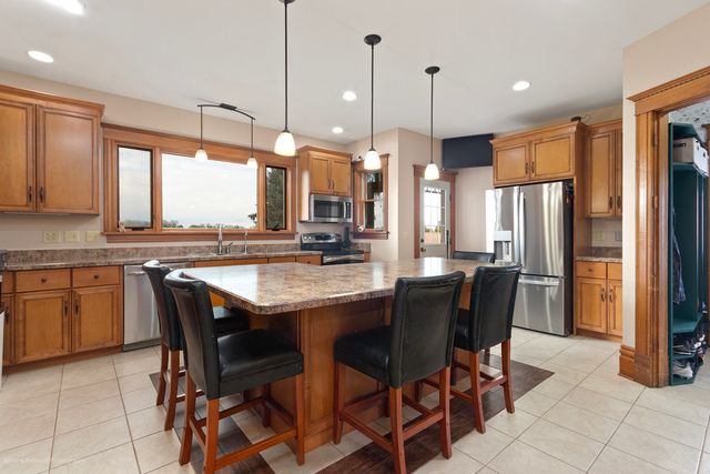 245 N Cedar Street, Leland, IL 60531
