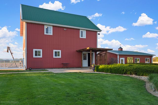 245 N Cedar Street, Leland, IL 60531