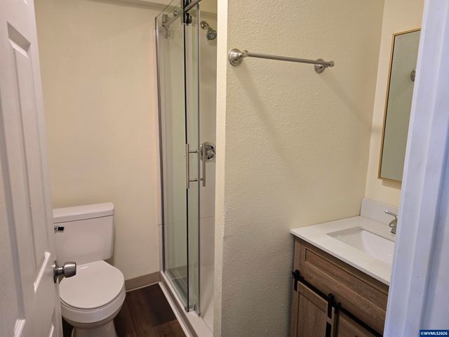 4490 Center St NE, Salem, OR 97301