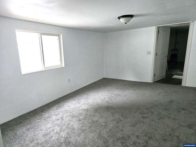 4490 Center St NE, Salem, OR 97301